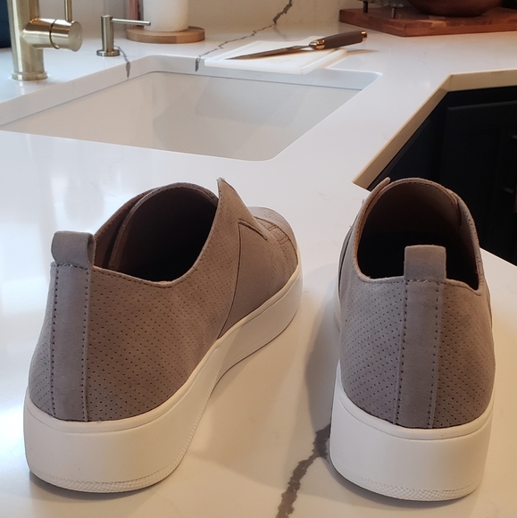 New in box π€ Steve Madden - Picture 4 of 7